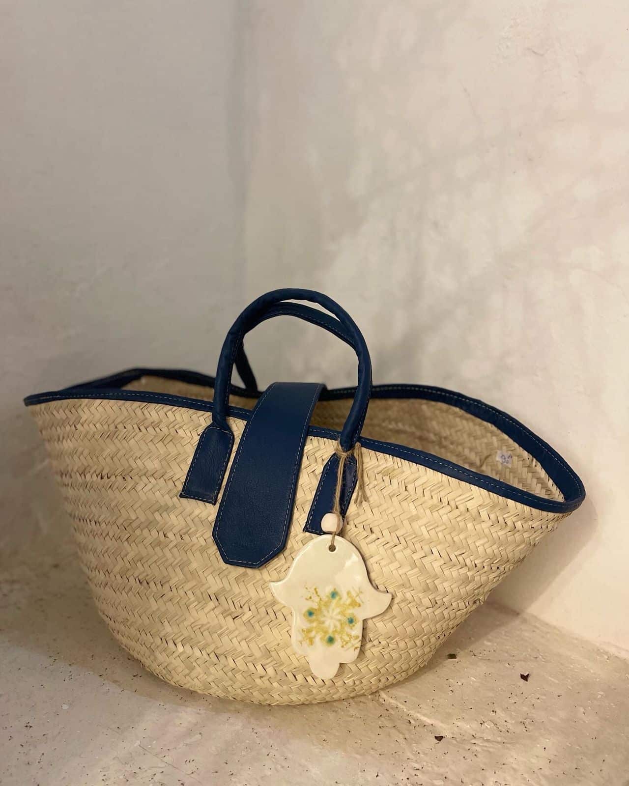 Couffin XXL de Plage avec Anses en Cuir Véritable et Motif en Céramique Traditionnelle, H 30 cm x L 58 cm