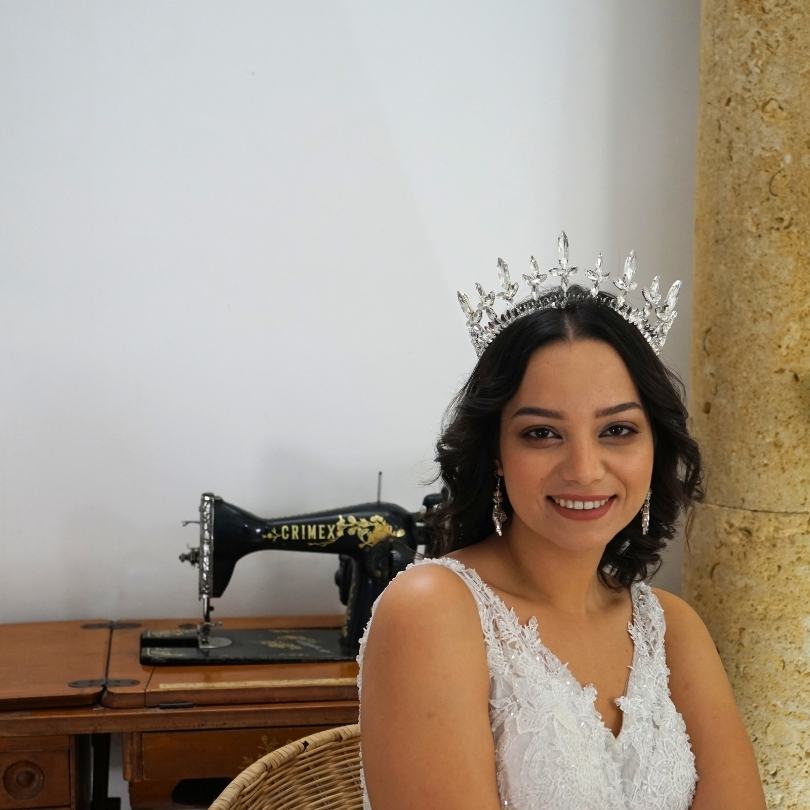 Couronne de halo avec des pierres précieuses blanches, couronne de mariée Halo d - artisanat Tunisien fait main | ILEYCOM