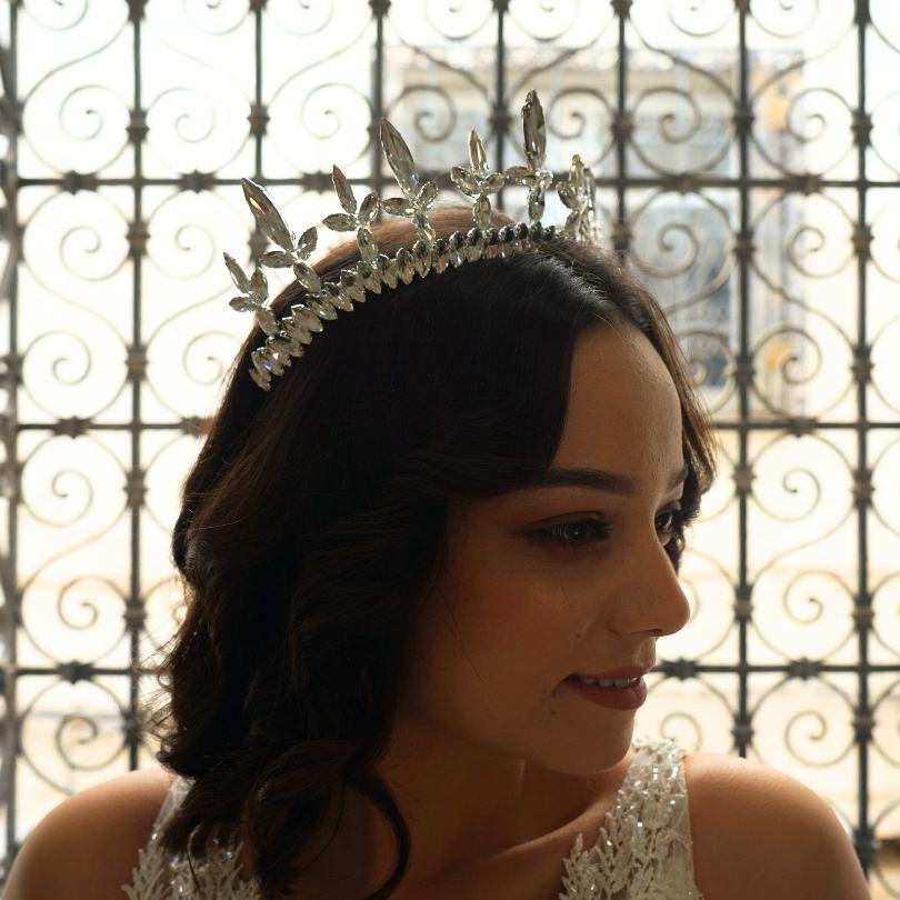 Couronne de halo avec des pierres précieuses blanches, couronne de mariée Halo d - artisanat Tunisien fait main | ILEYCOM