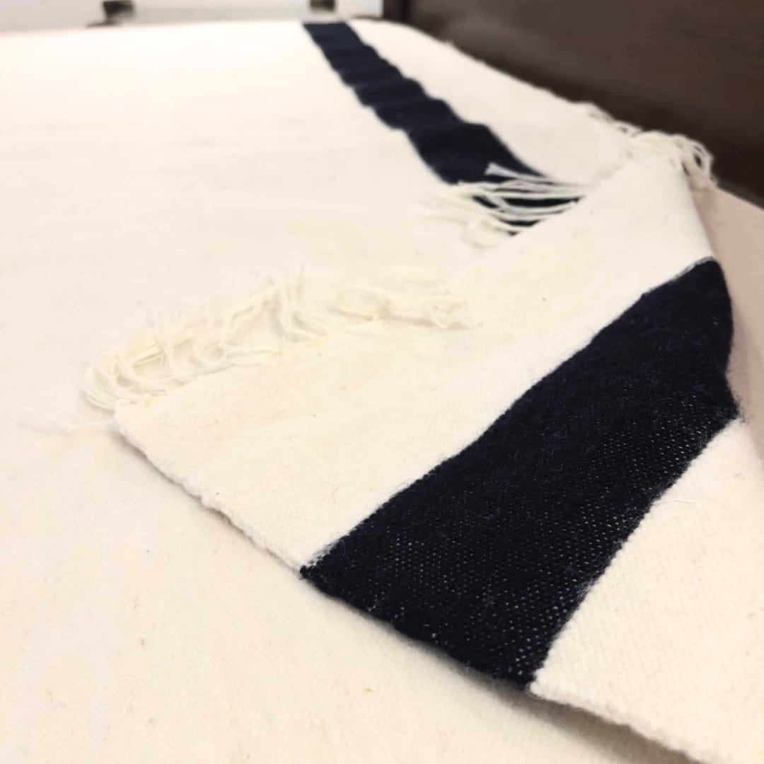 Couverture Houta 100% Laine inspirée du patrimoine djerbien (2,50m x 1,50m) - artisanat Tunisien fait main | ILEYCOM