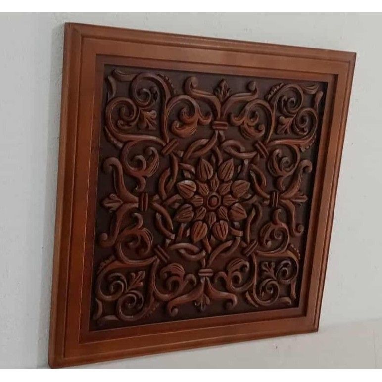 tableau en bois sculpté à la main avec éclairage élégant