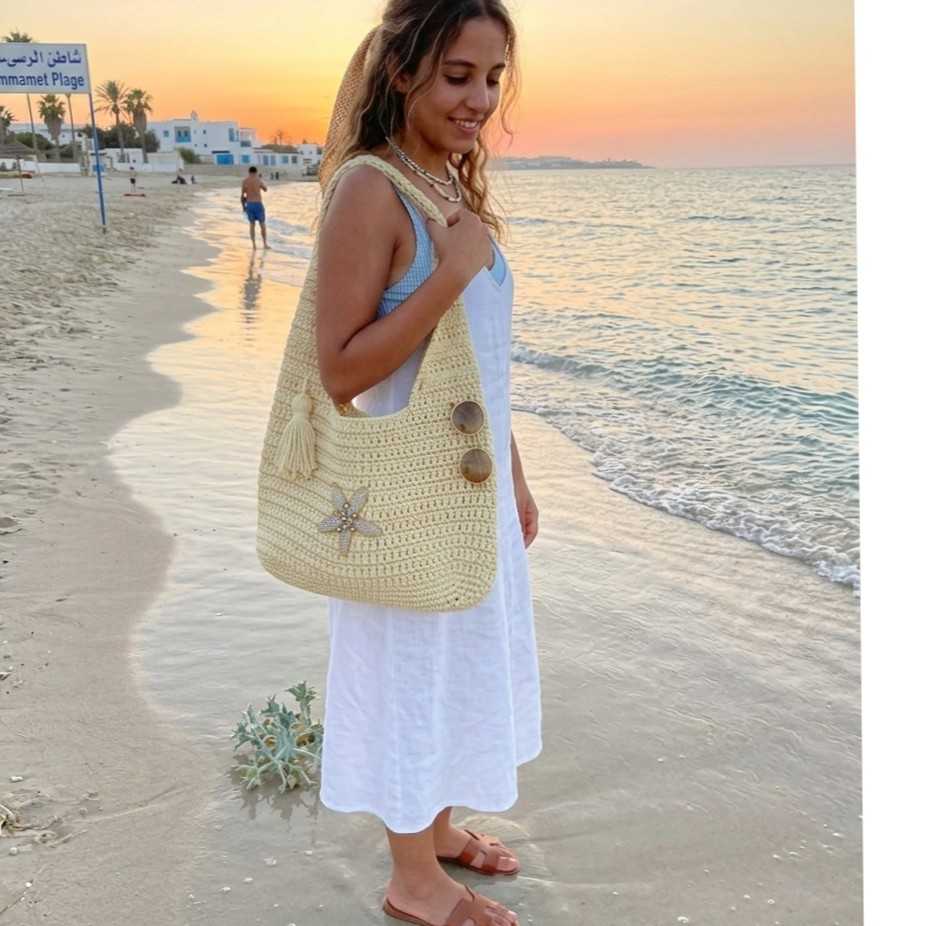 Sac de plage jaune pastel élégant pour un été inoubliable