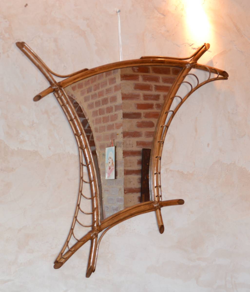 Miroir en bambou chic pour un intérieur élégant et naturel