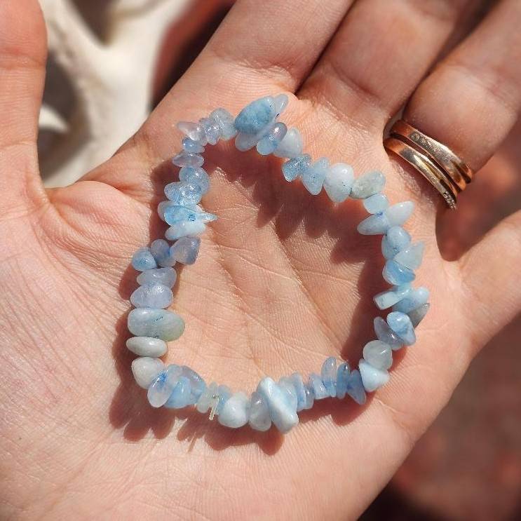 bracelet aigue marine élastique baroque pour un style unique