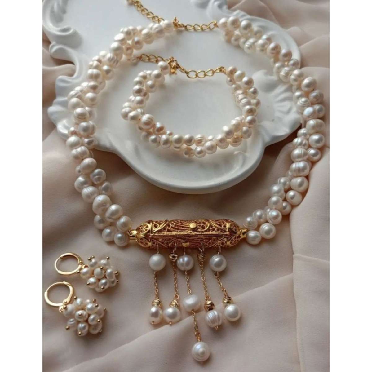 collier perle en cuivre doré 24k pour une élégance unique