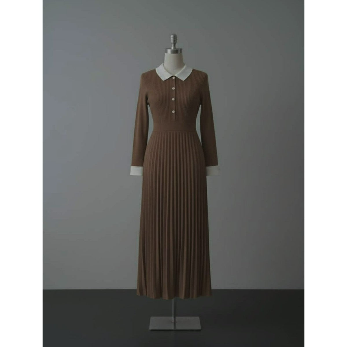 Robe marron en laine élégante pour un style intemporel