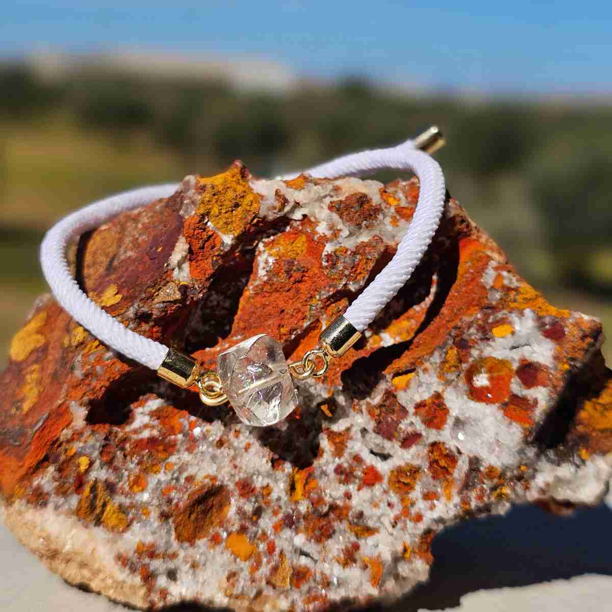 bracelet blanc cristal de roche éclat exclusif et séduisant