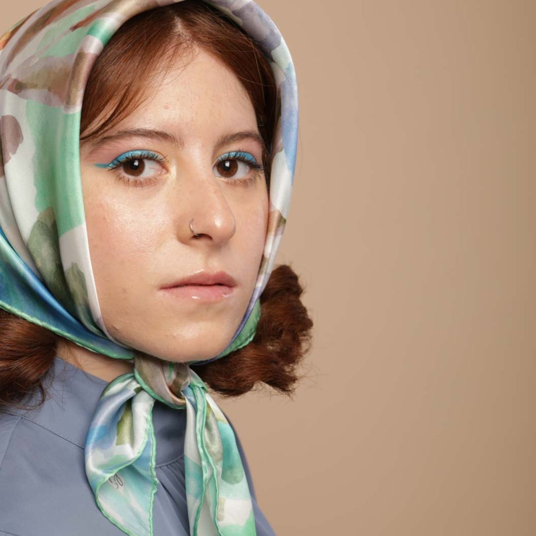 Foulard bleu en soie naturelle "Fancy instinct" - artisanat Tunisien fait main | ILEYCOM