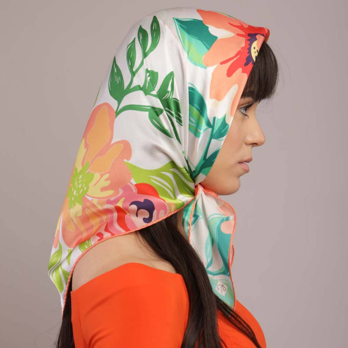Foulard en soie naturelle Fairy tales idyll en orange - artisanat Tunisien fait main | ILEYCOM