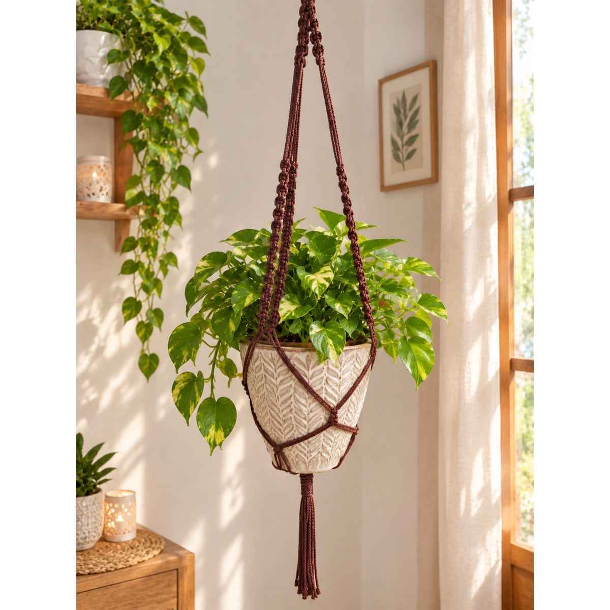 Support plante macramé marron fait main pour une déco élégante