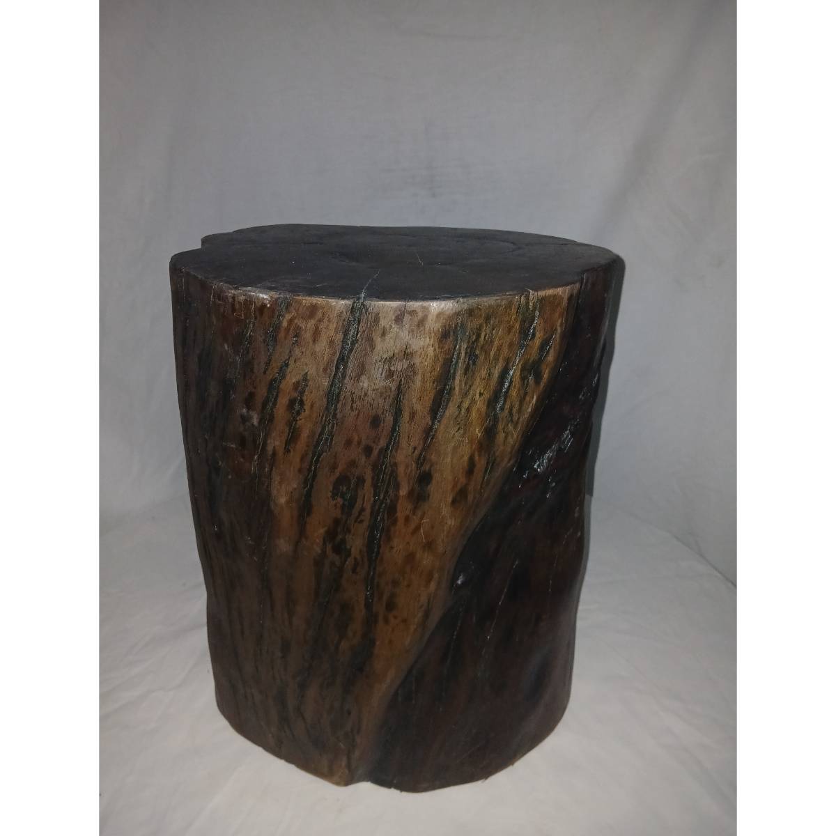 Tabouret en bois artisanal pour un style africain unique