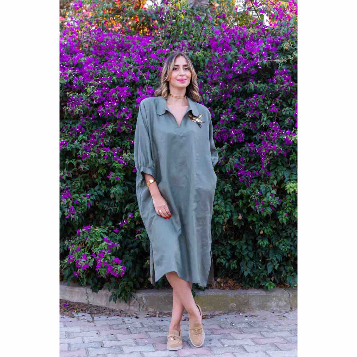 Blouza en vert brodée à la main