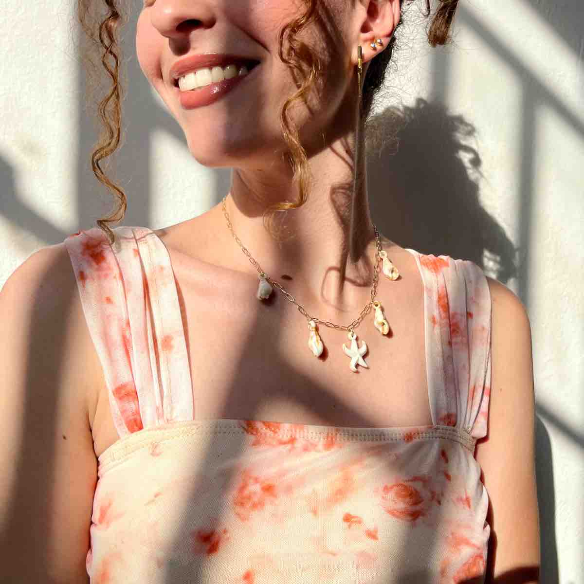 Collier coquillage été exclusif pour un style irrésistible