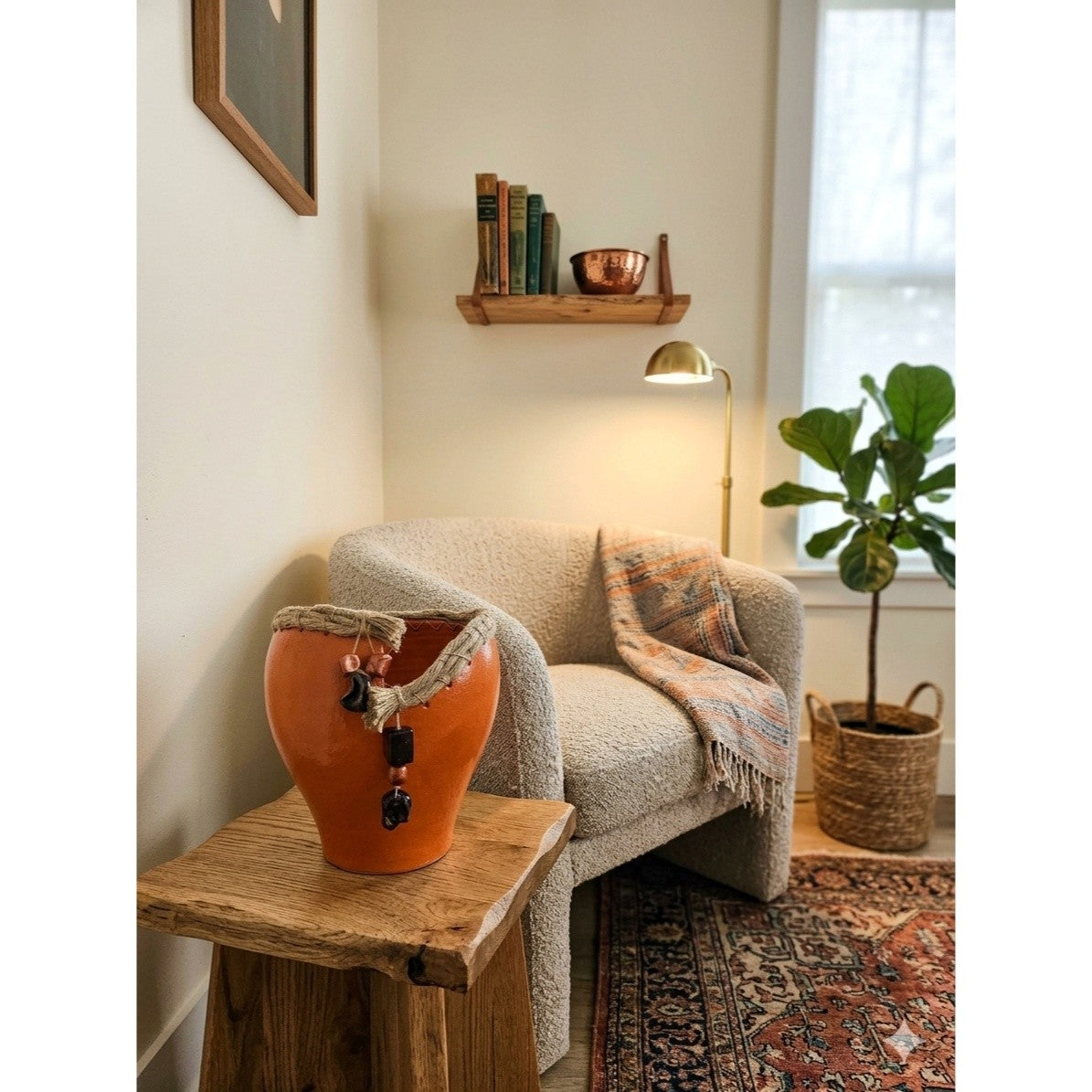 Vase africain orange 30 cm de hauteur pour une déco unique et élégante