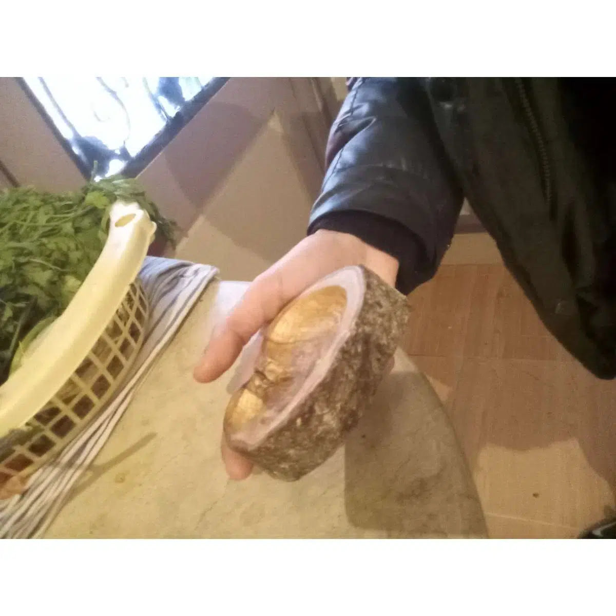 Bol en bois olivier sculpté pour une décoration unique et élégante