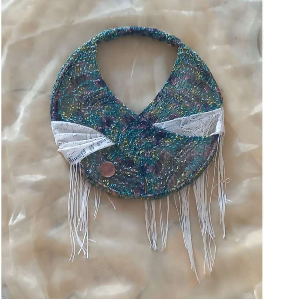 Déco murale bohème artisanale multicolore pour un intérieur unique
