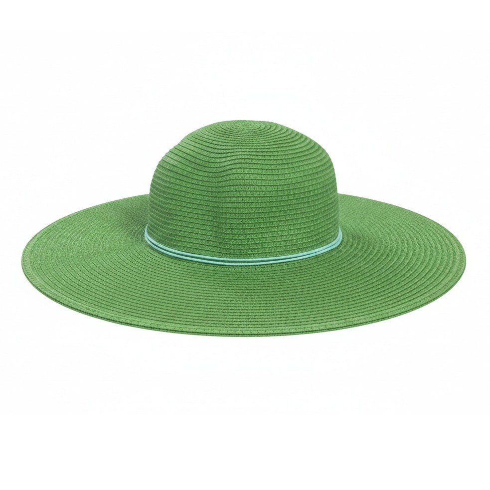 Capeline élégante pour un été chic et ensoleillé