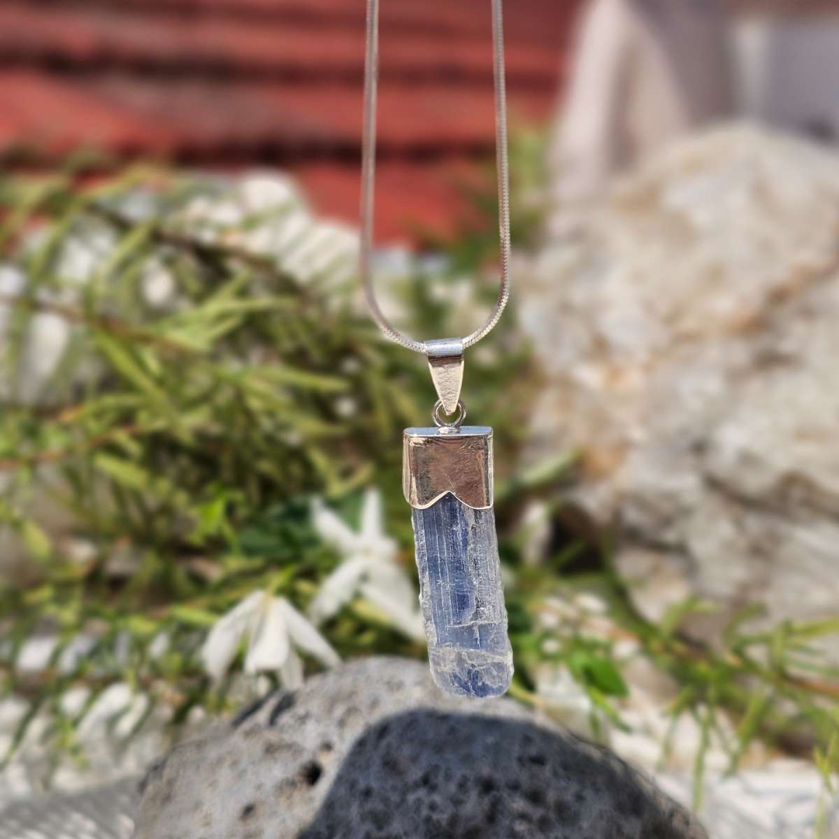 Collier kyanite en argent 925 pour un style unique et élégant