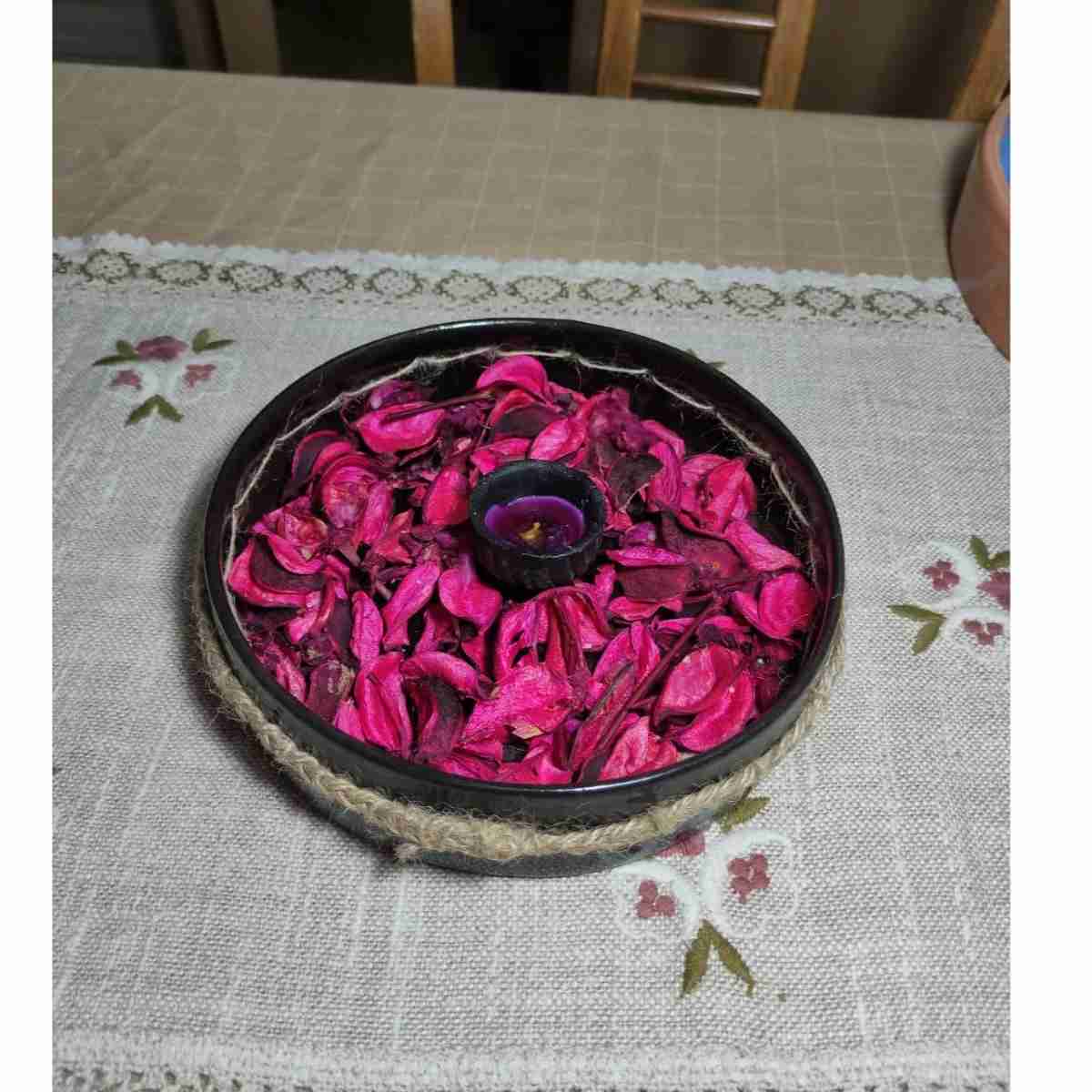 Assiette céramique noire décorative 20 cm