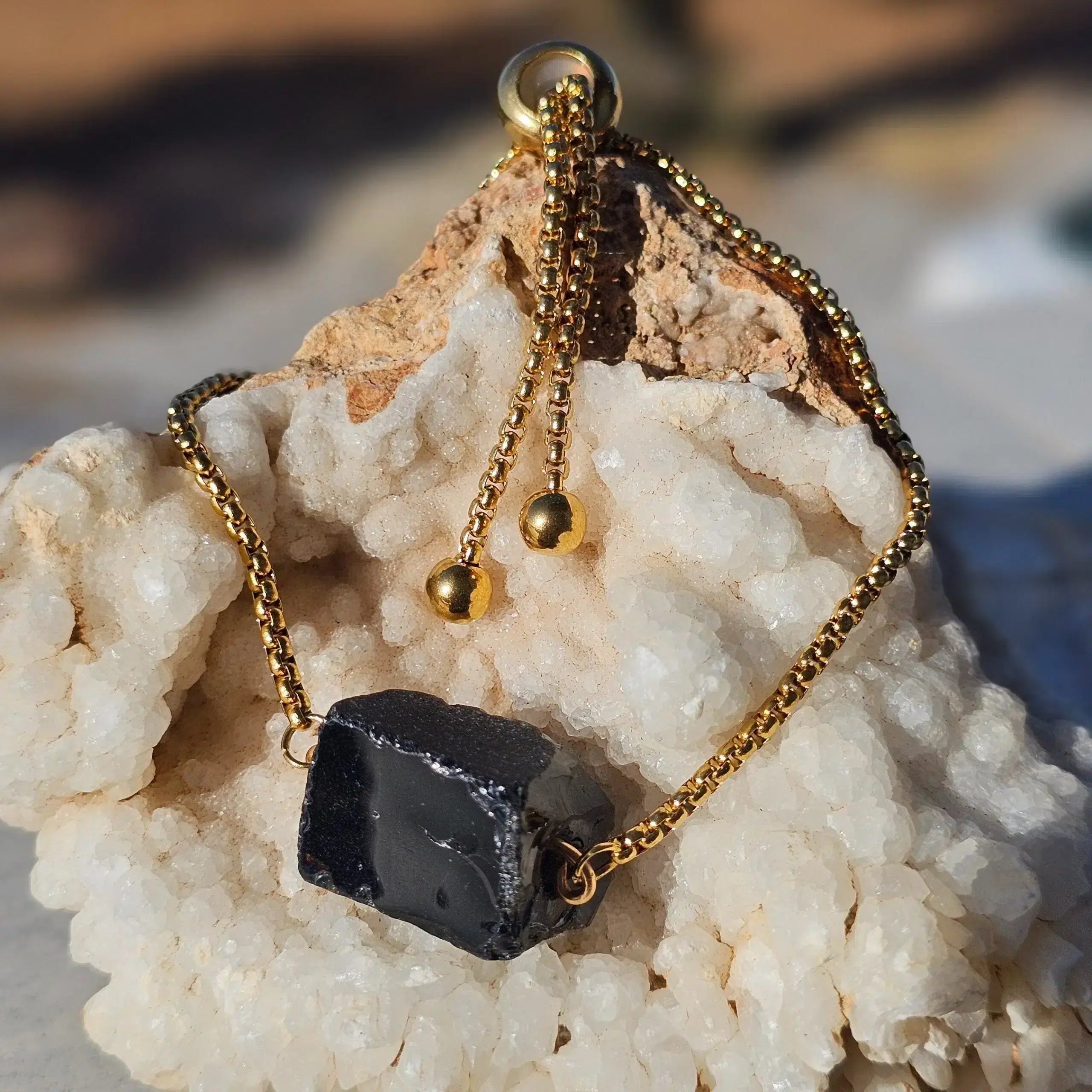 Bracelet acier Inoxydable Doré et Obsidienne noire - Style et Protection