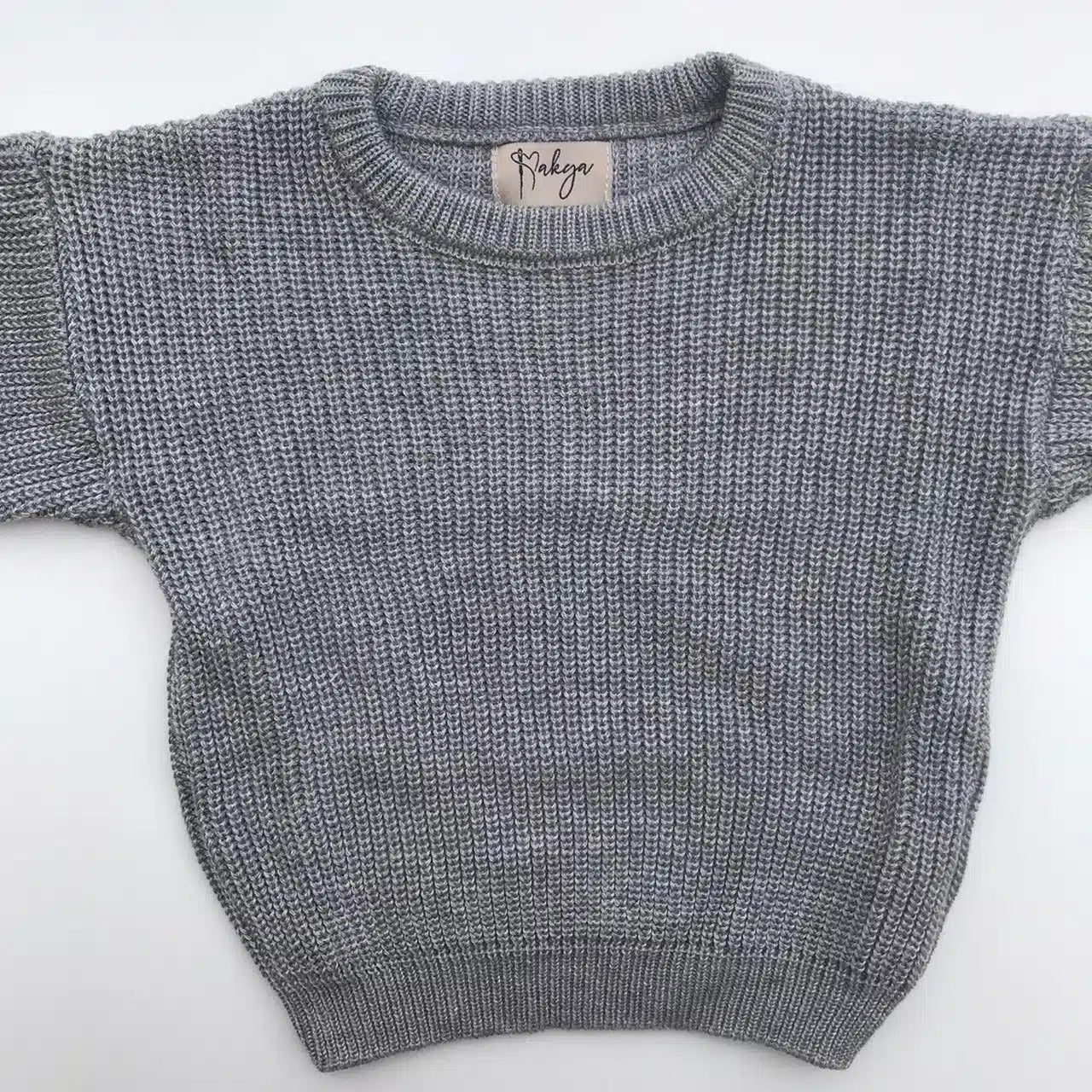Pull gris oversize en laine et coton avec prénom personnalisable brodé à la main