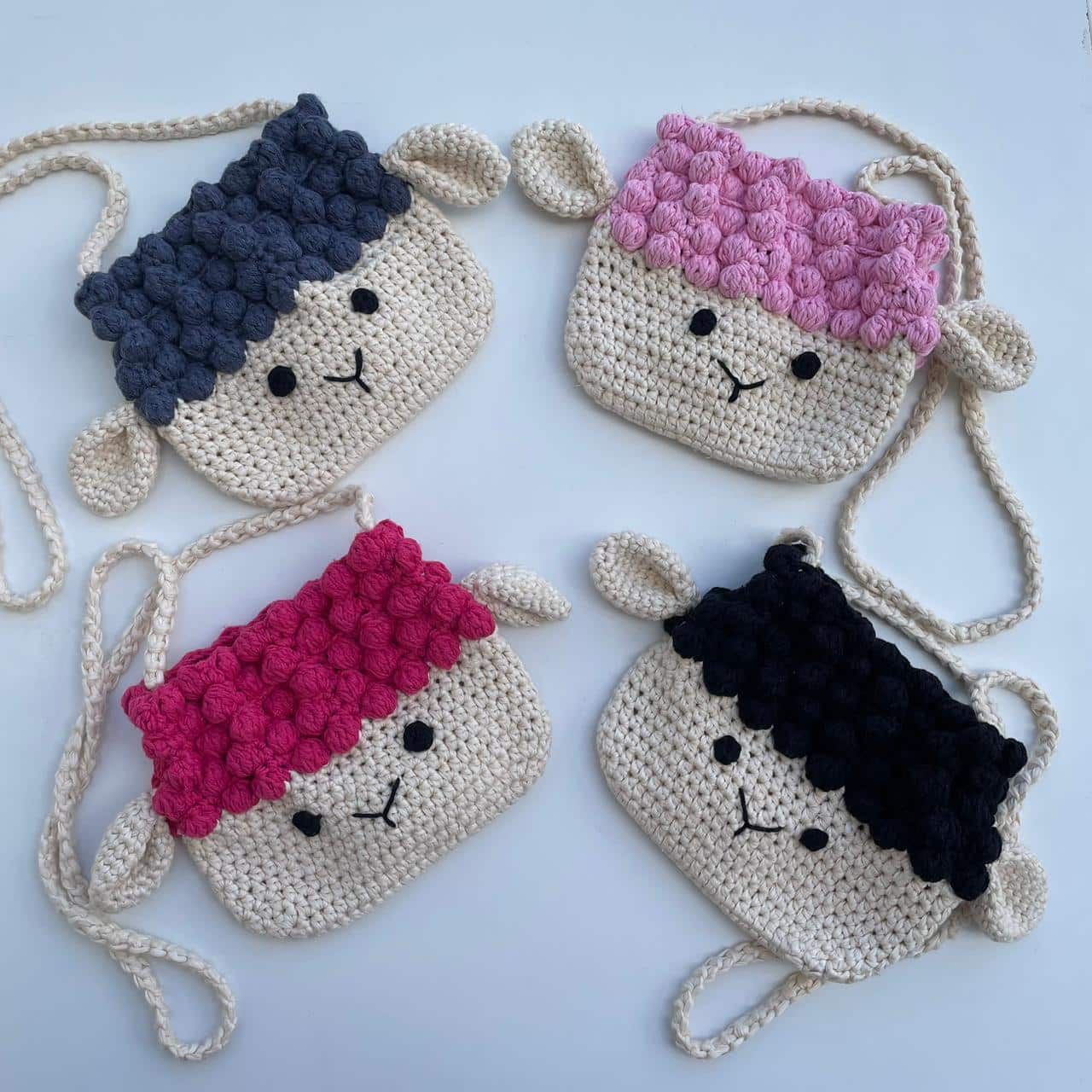 Sac en crochet pour enfant – Design mouton en coton (Rose, Noir, Fuschia ou Gris)