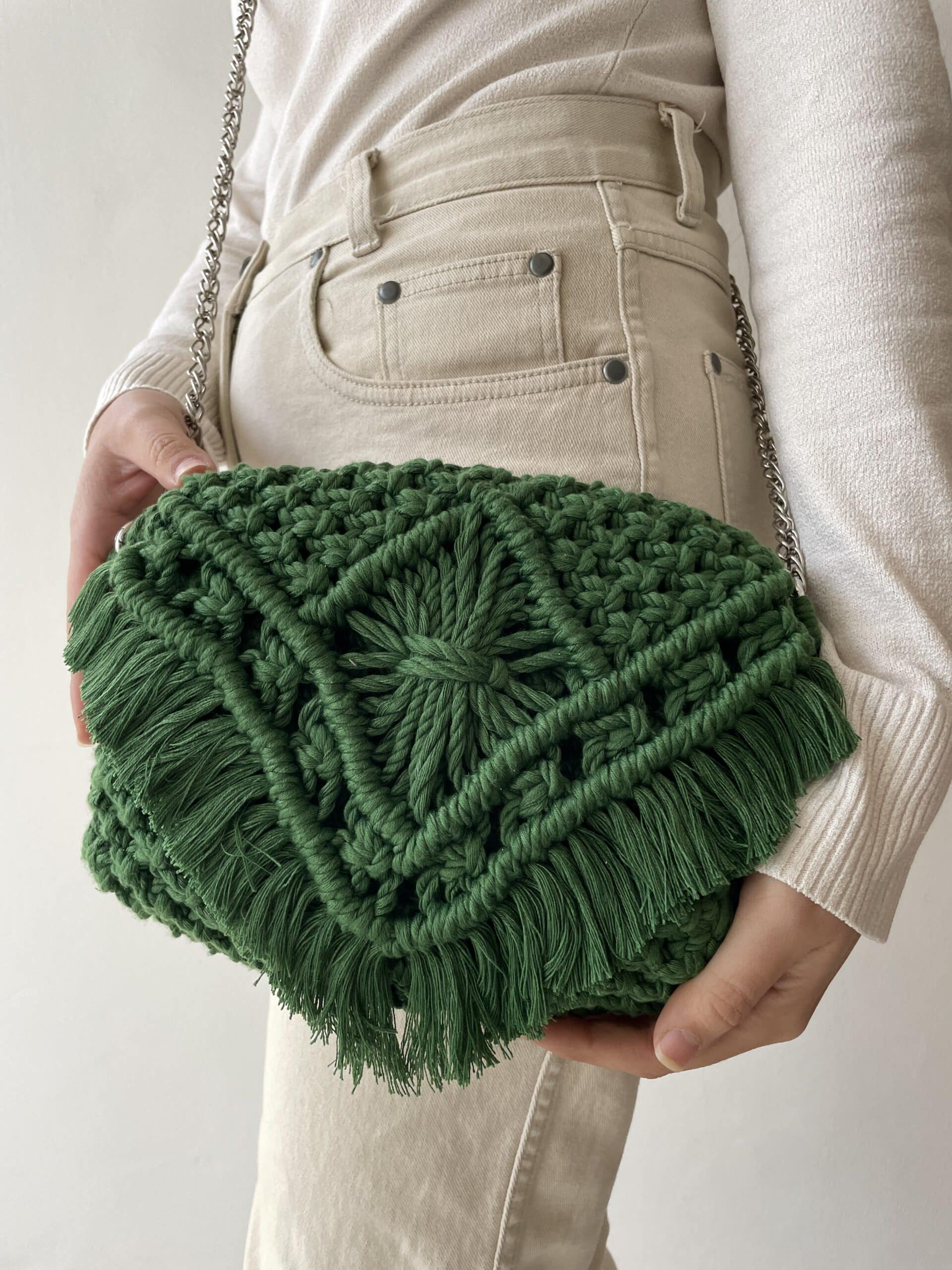 Sac bandoulière au crochet vert fait-main