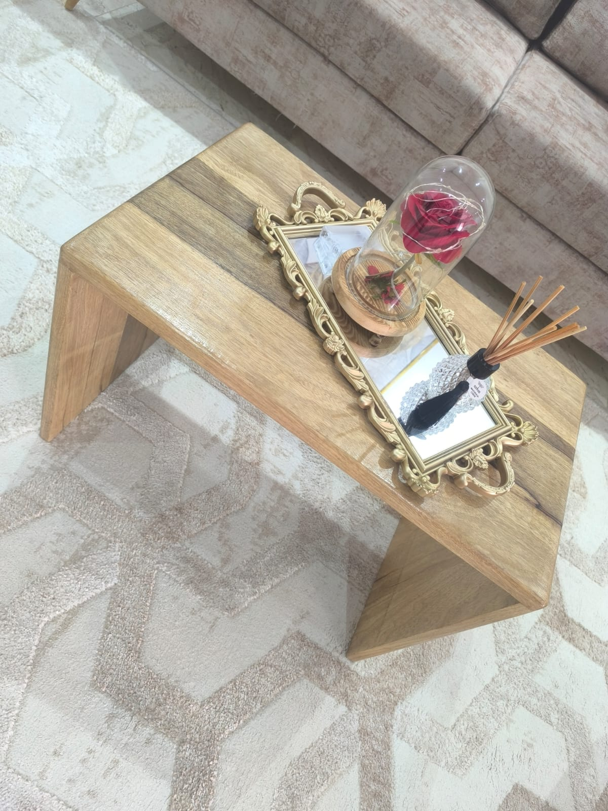 Table basse en bois fraké (64 × 40 × 44 cm)