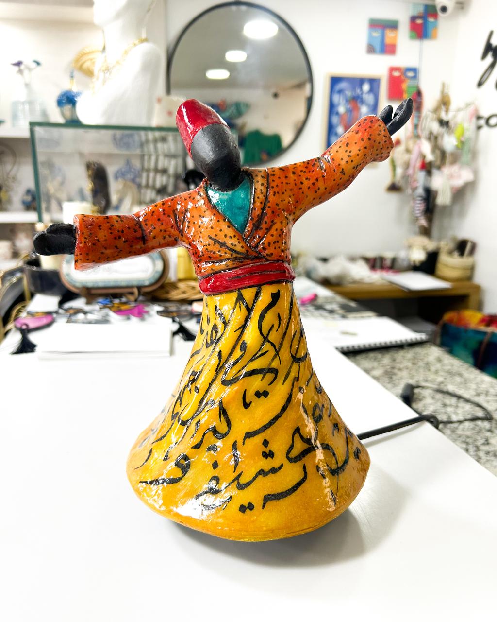 Lampe derviche tourneur en résine