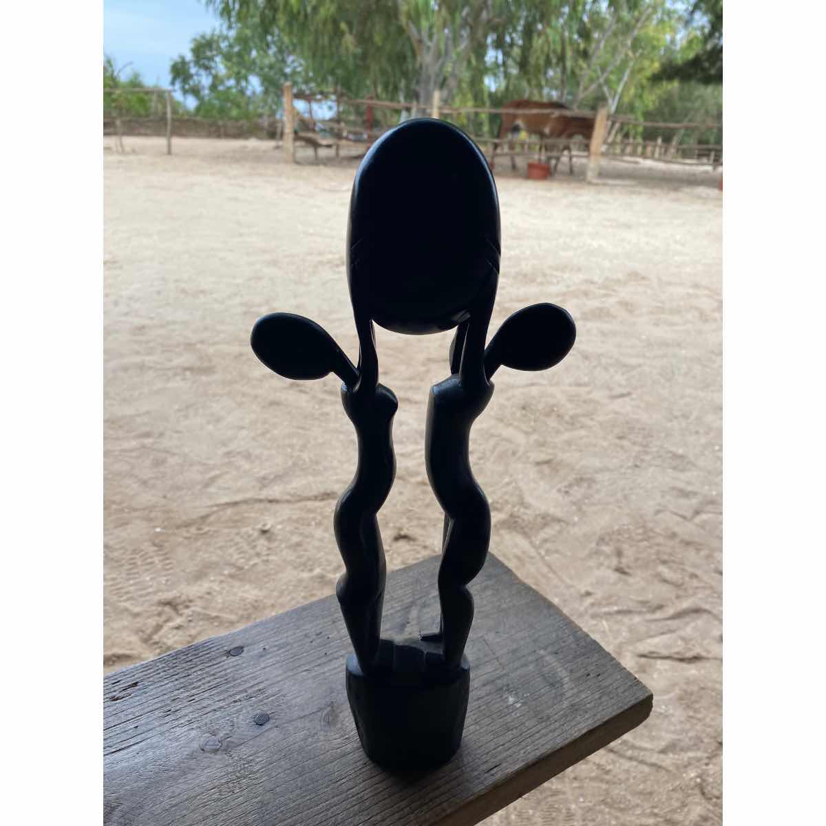 sculpture moderne élégance noire 50x14 cm pour votre intérieur