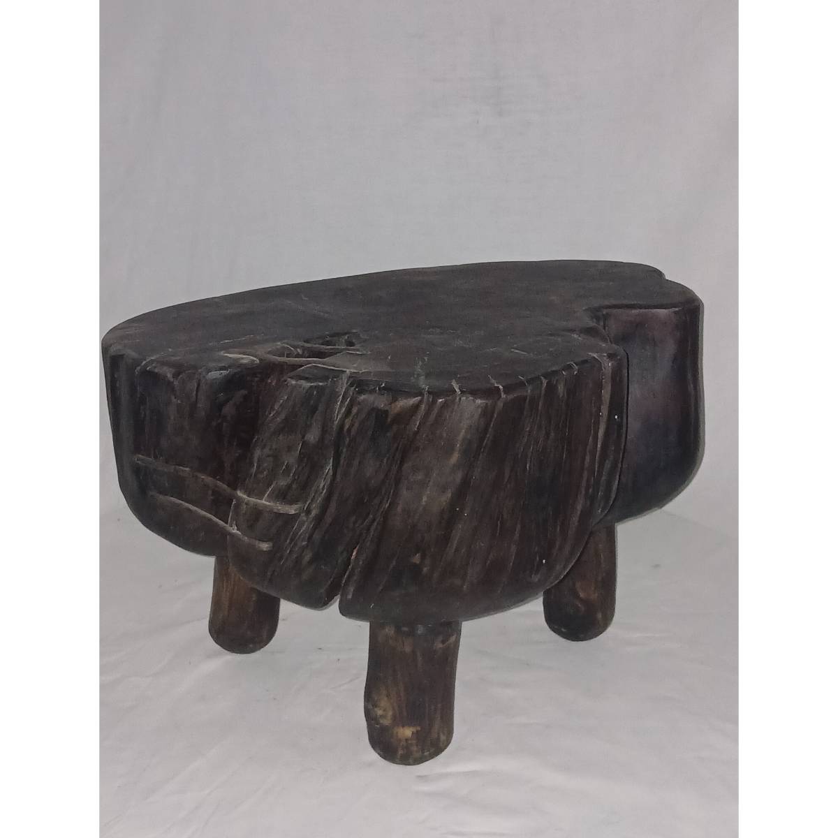 Tabouret en bois africain haut de gamme pour un style unique