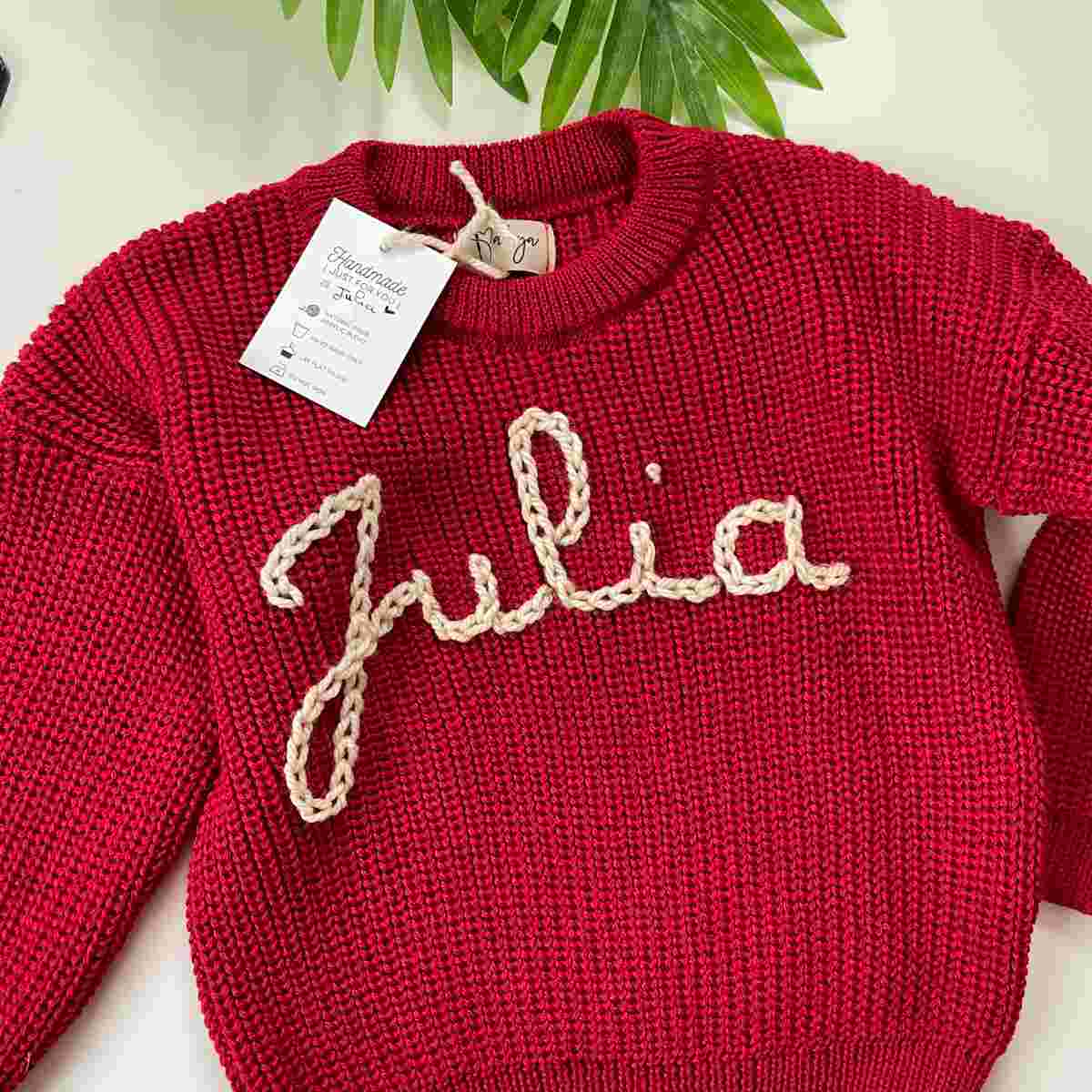 Pull personnalisé enfant en rouge avec prénom exclusif