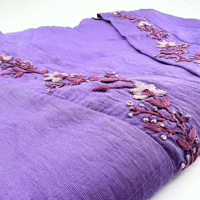 Jebba longue brodée à la main avec des motifs en fleurs - artisanat Tunisien fait main | ILEYCOM