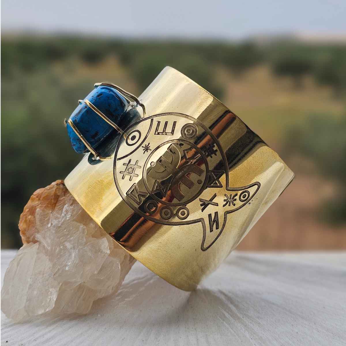 Manchette Amazigh Aslem Turquoise en cuivre plaqué en or 18 K