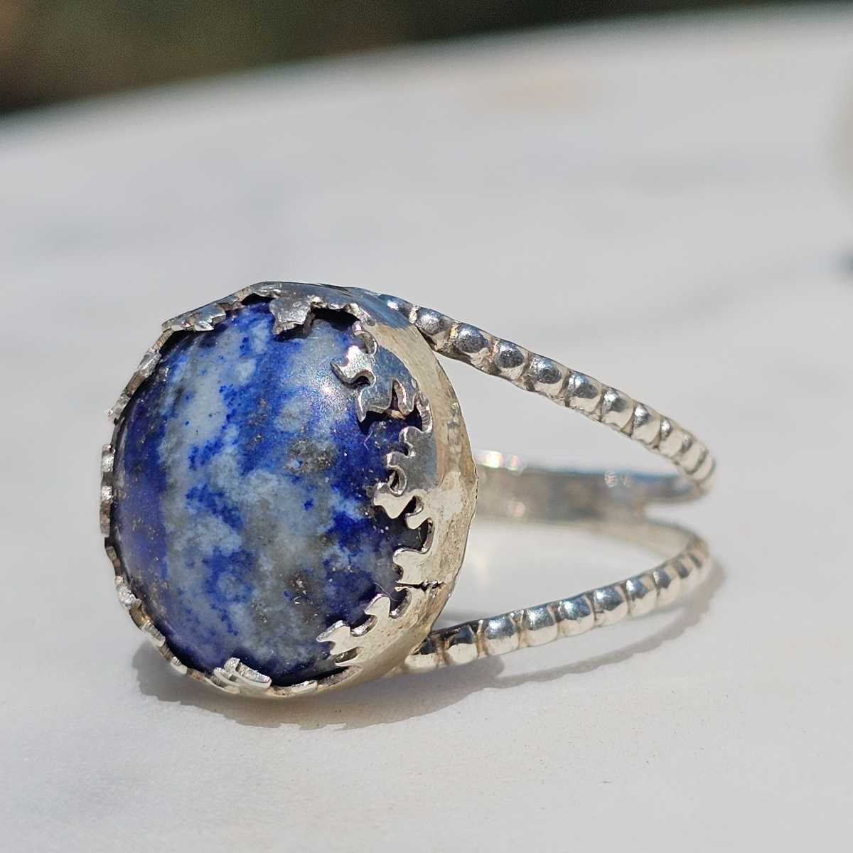 bague lapis lazuli en argent 925 éclatante et unique