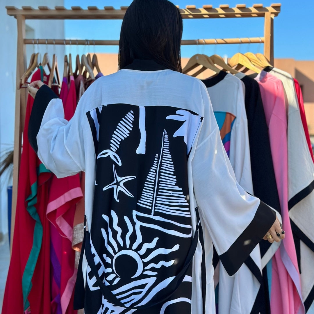 Kimono boho chic blanc et noir avec motifs paysagers - artisanat Tunisien fait main | ILEYCOM