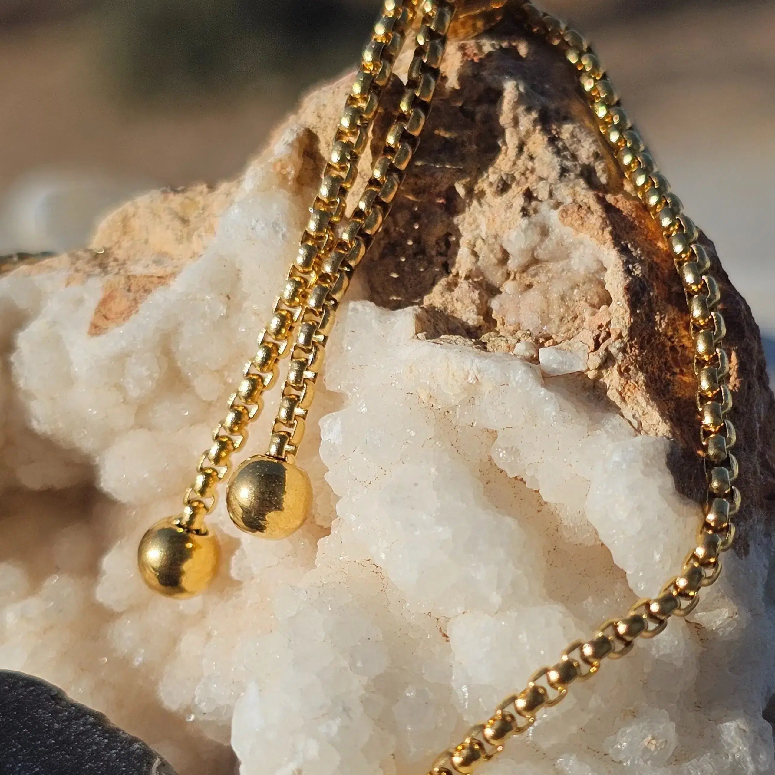 Bracelet acier Inoxydable Doré et Obsidienne noire - Style et Protection