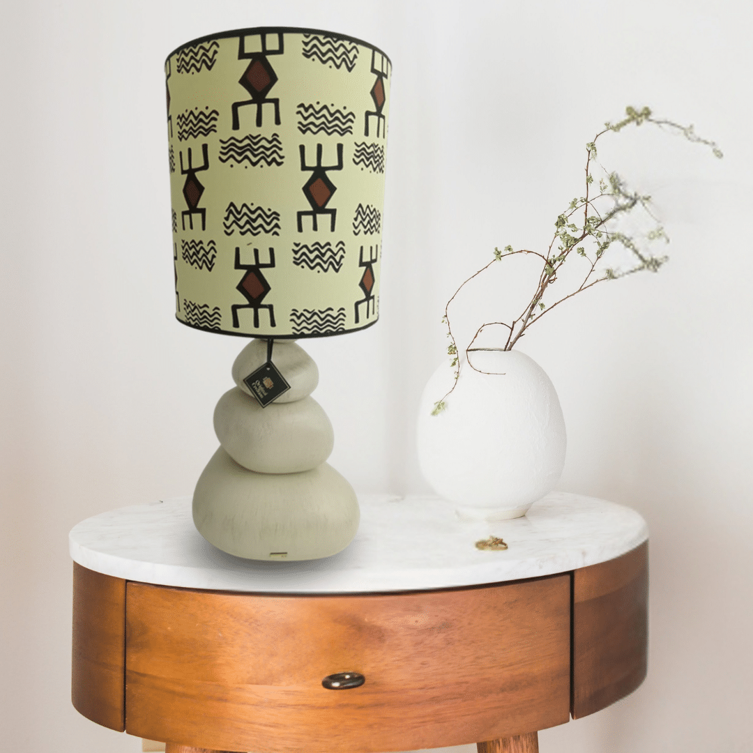 Lampe abat-jour Méloréa – En wax africain et céramique sculptée (77 × 30 cm) - artisanat Tunisien fait main | ILEYCOM