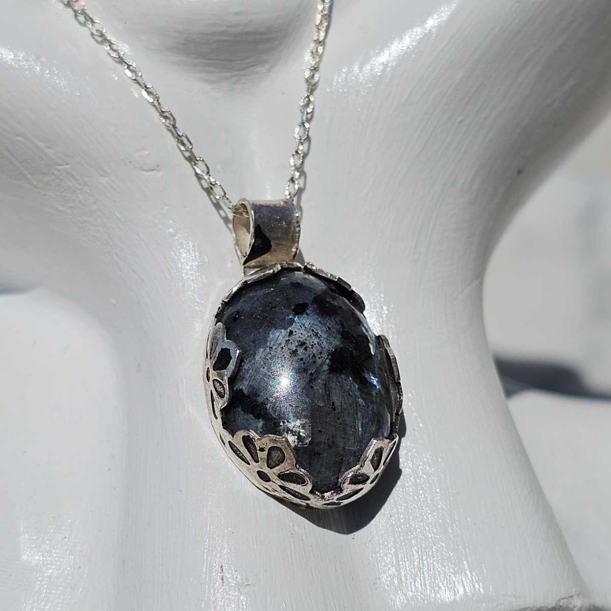 Collier labradorite en argent 925 une élégance unique à votre cou