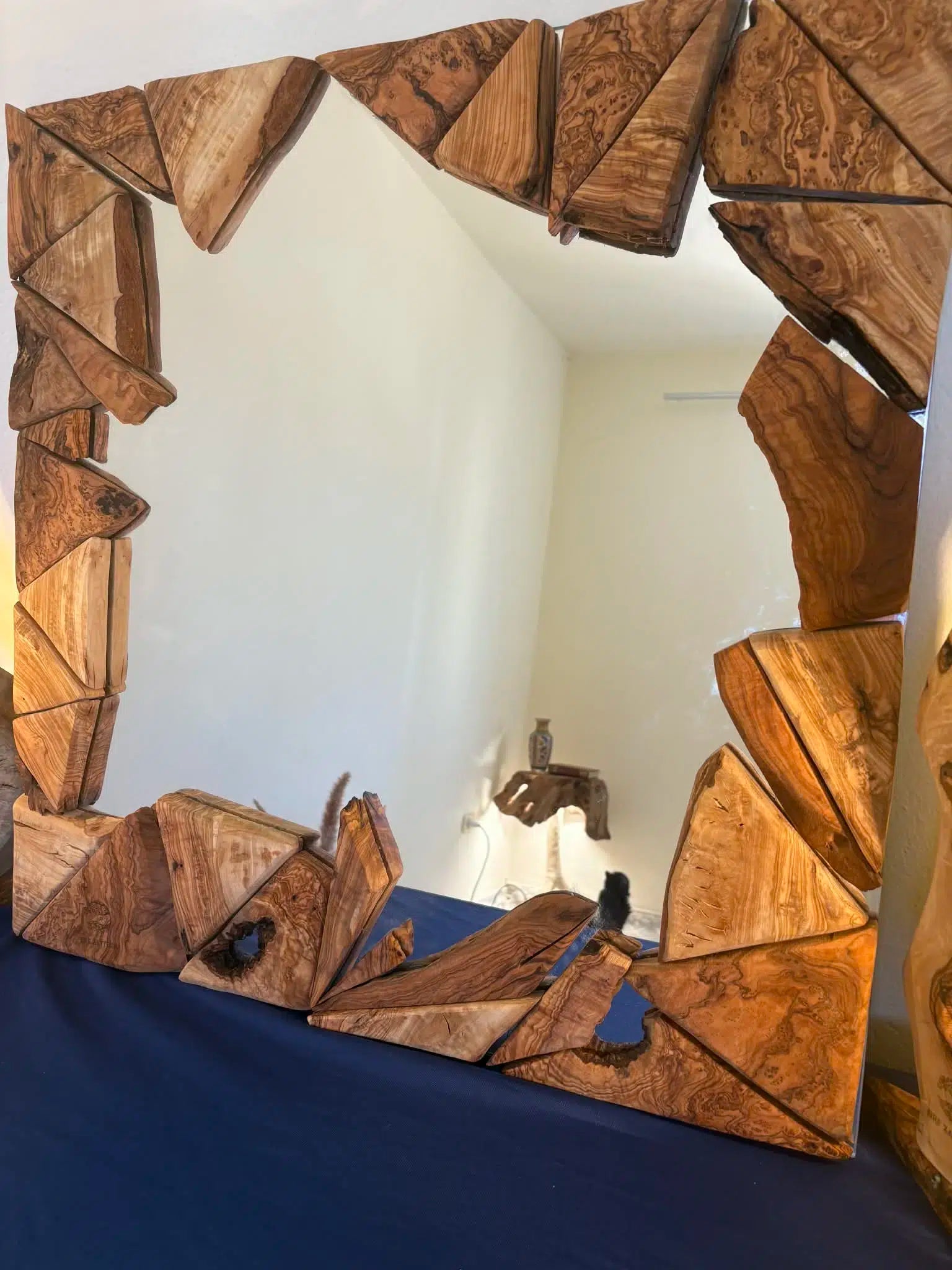 miroir bois artisanal en bois dolivier pour un intérieur unique