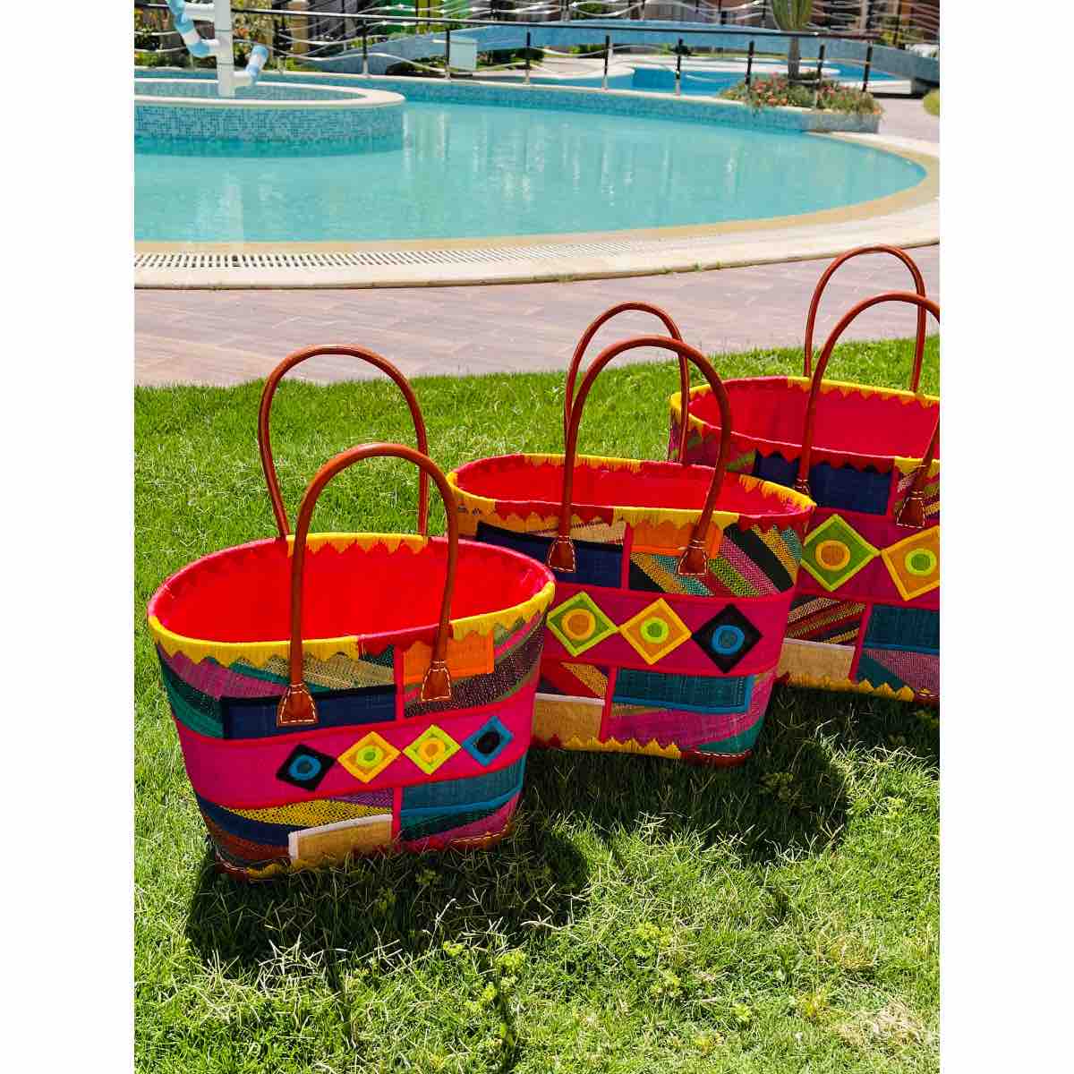 couffin raphia brodé main luxe avec anses cuir irrésistible