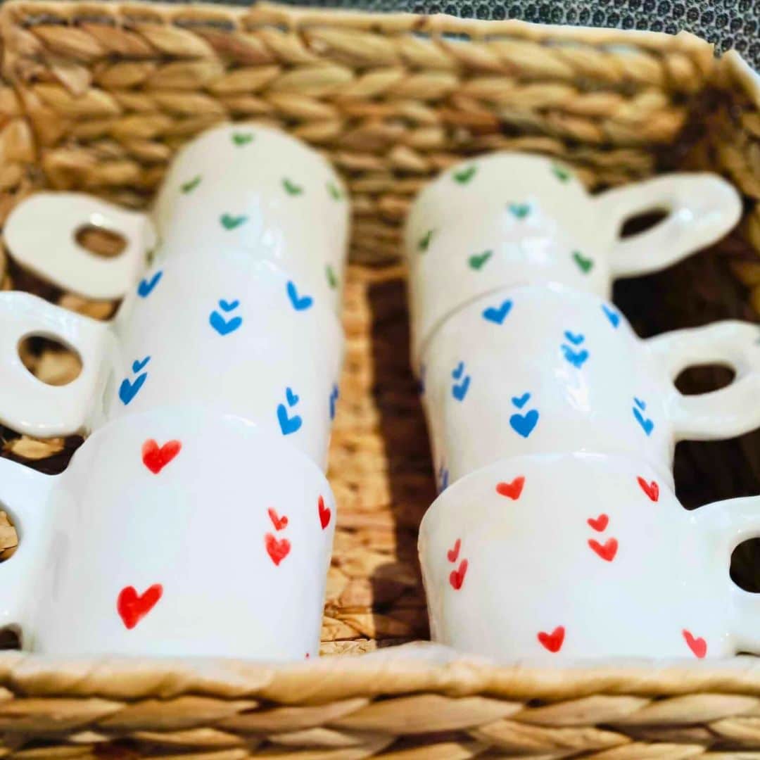 Mug céramique avec motifs cœurs – Couleurs au choix (8 x 9 cm) - artisanat Tunisien fait main | ILEYCOM