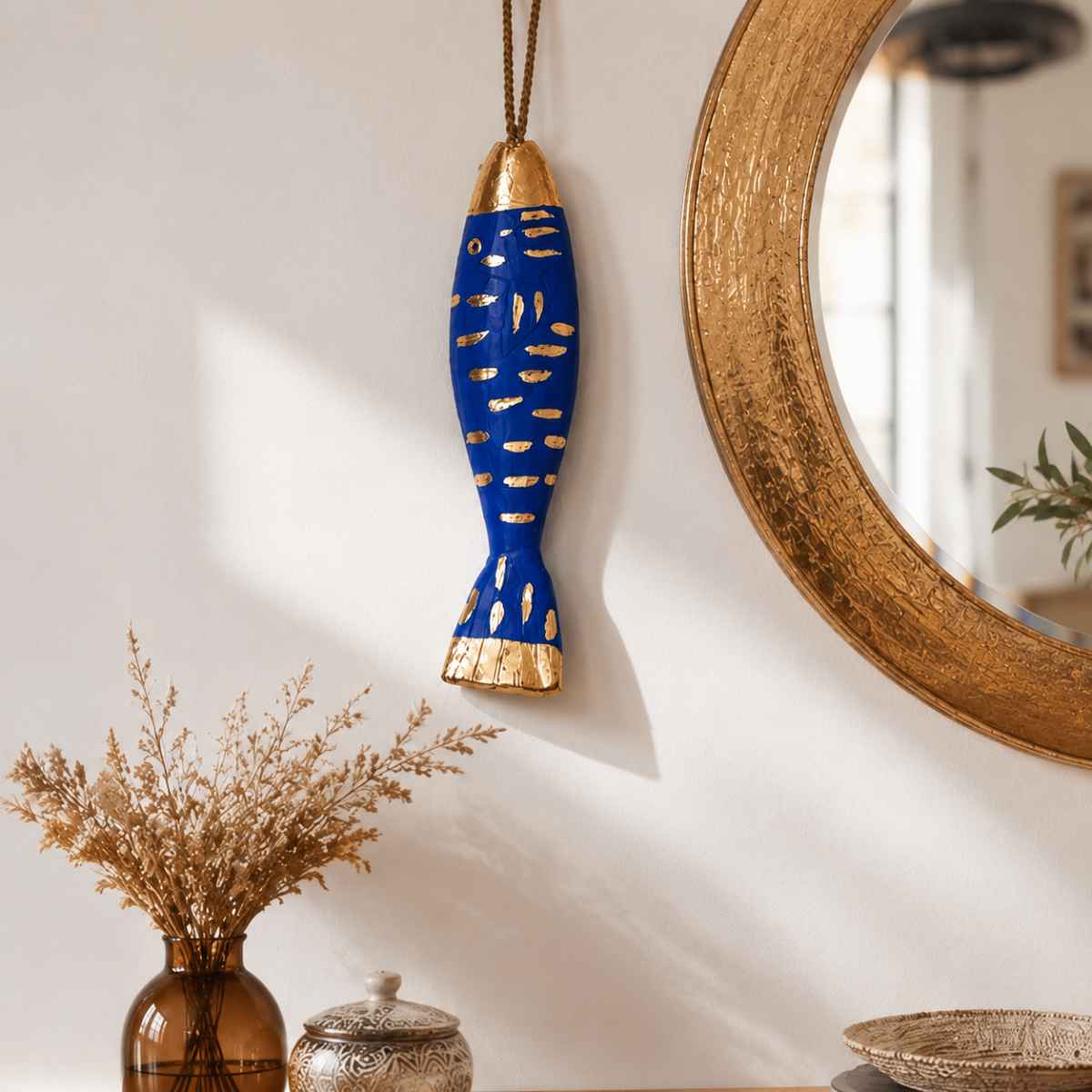 poisson décoratif en bois bleu et or artisanat exclusif