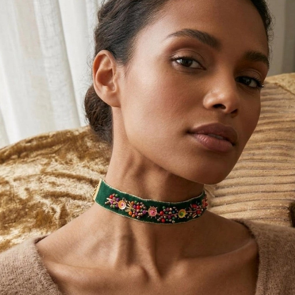 Collier bohème unique en velours pour un style éclatant