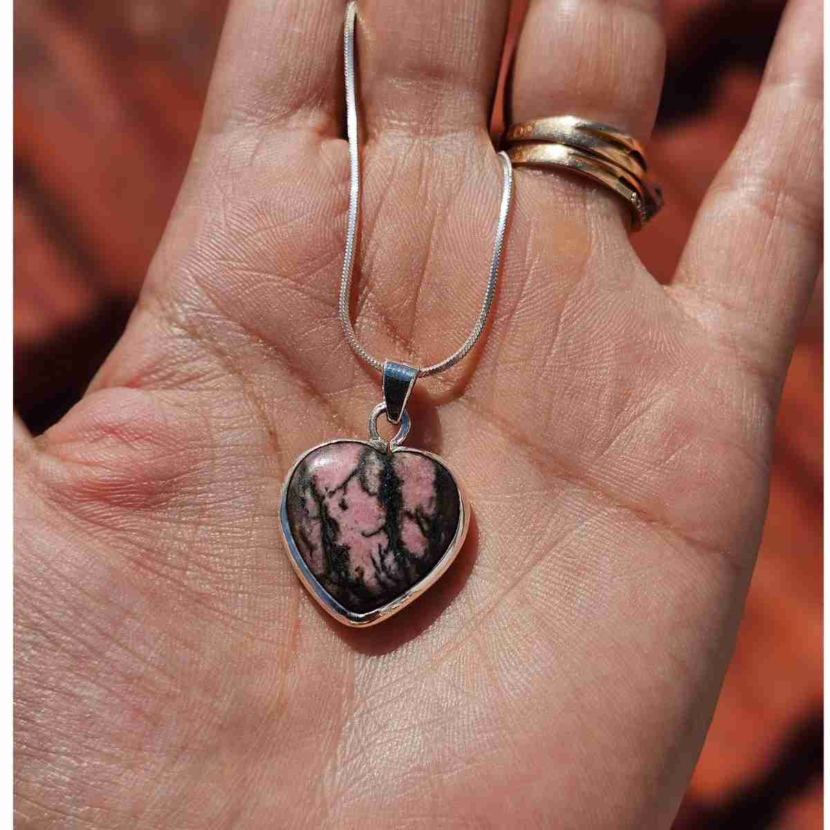 Collier rhodonite cœur en argent 925 élégance et charme irrésistibles