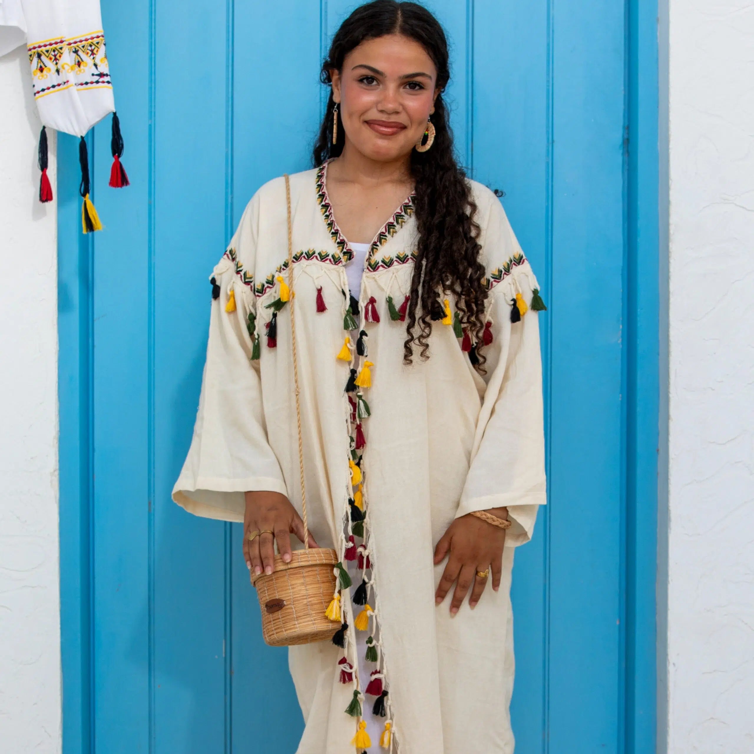 kimono femme brodé djerbien luxe pour un style irrésistible