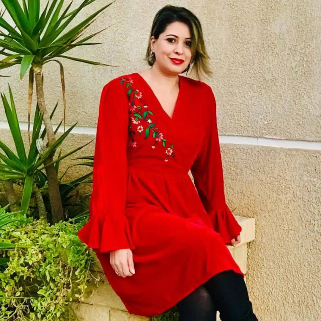 Robe rouge en velours de soie - Souria jerbia - Broderie florale