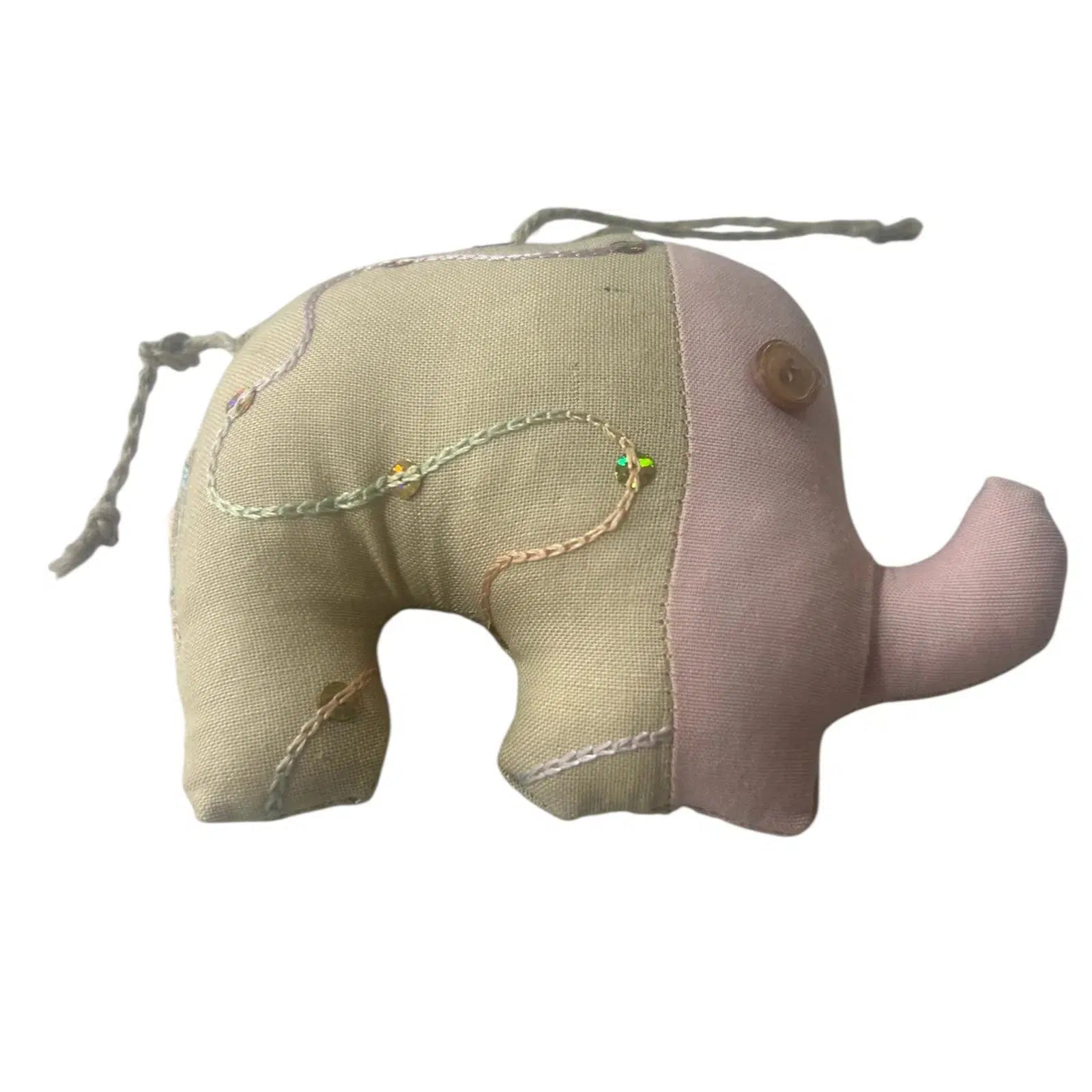 Objet décoratif mini éléphant en tissu