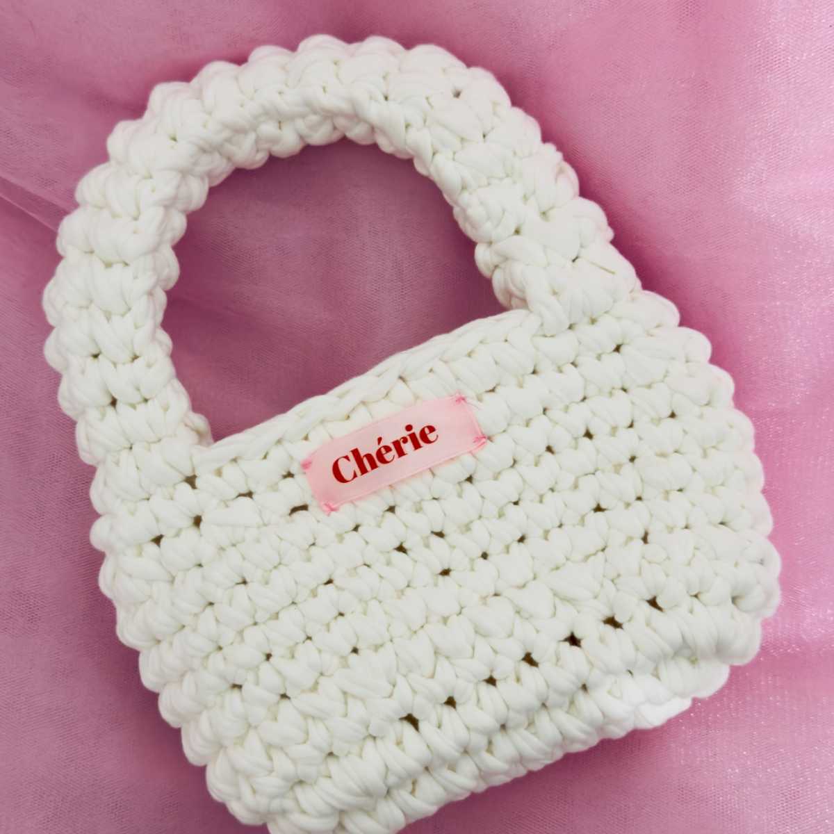 Sac en crochet tendance pour un style unique et irrésistible