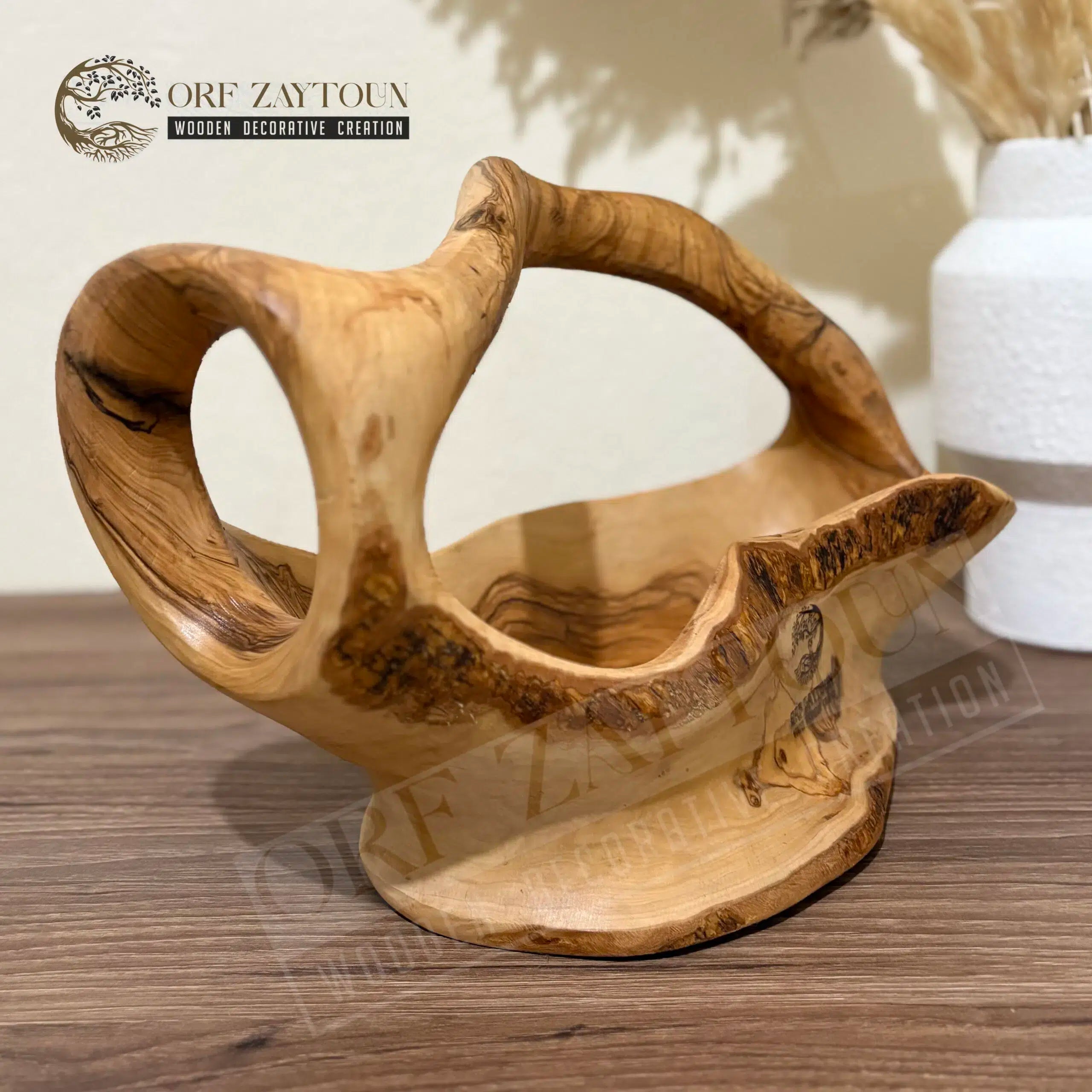 panier en bois sculpté en olivier design unique et élégant